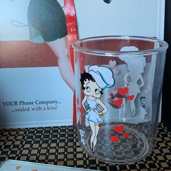 Vintage Betty Boop Kitchen Collectibles with Tote - Picture 9 of 11